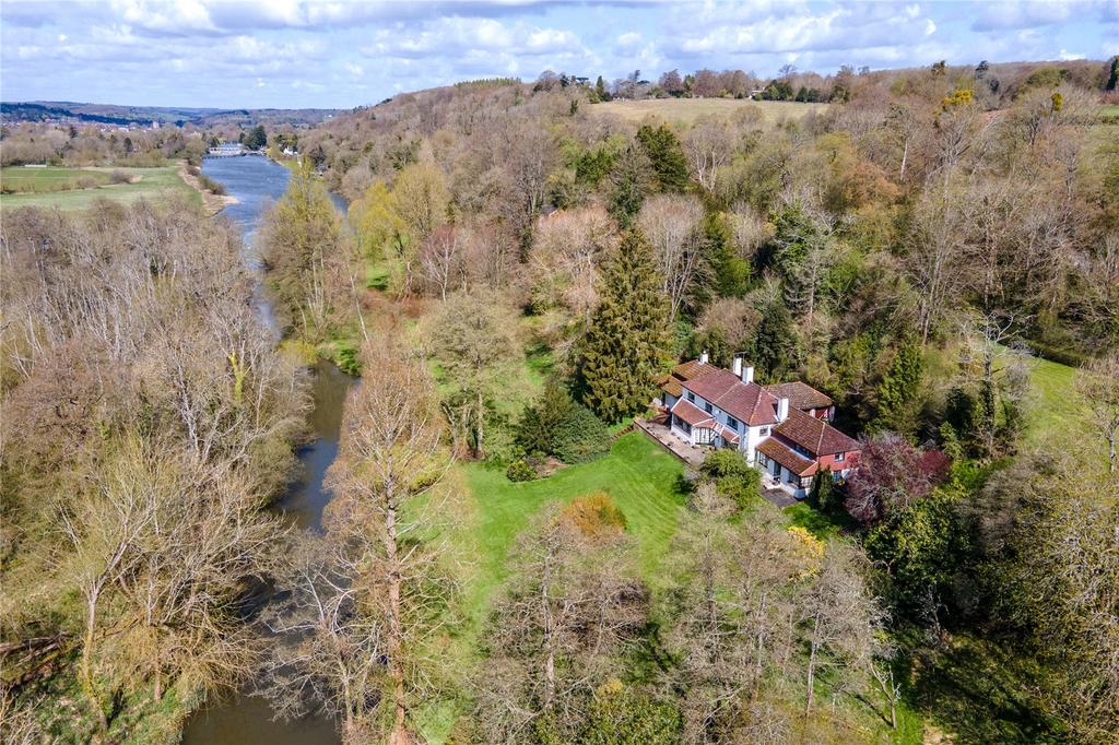 Henley Road, Wargrave RG10 5 bed detached house for sale £2,500,000
