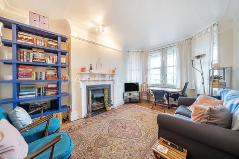 3 bedroom flat for sale - Hayes Court, Camberwell New Road, SE5