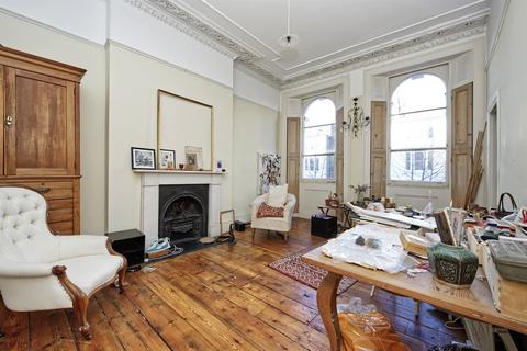 First Floor Flat, 19 Elgin Crescent, London, W11 2JD