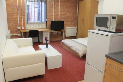 Studio to rent, Flat 8, Byron Works, 106 Lower Parliament Street, Nottingham, NG1 1EN