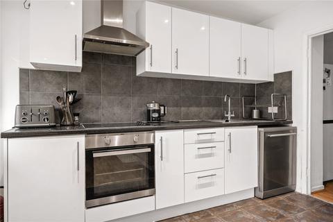 2 Lorden Walk, London, E2 6NL