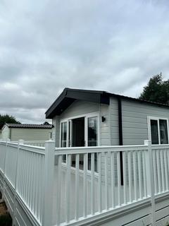 2 bedroom park home for sale, Lowestoft, Suffolk, NR33