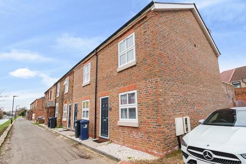 3 bedroom end of terrace house for sale, Bulls Bridge Road, Southall, UB2