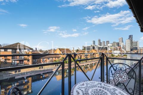 2 bedroom apartment for sale, Clippers Quay, Falcon Way, Isle of Dogs E14