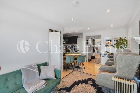 2 bedroom apartment for sale, Clippers Quay, Falcon Way, Isle of Dogs E14