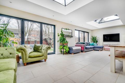 19 Coppard Gardens, Chessington, KT9 2GE