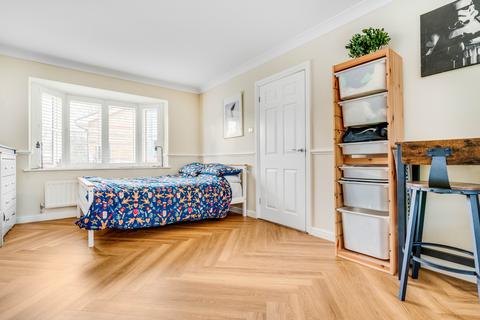 19 Coppard Gardens, Chessington, KT9 2GE