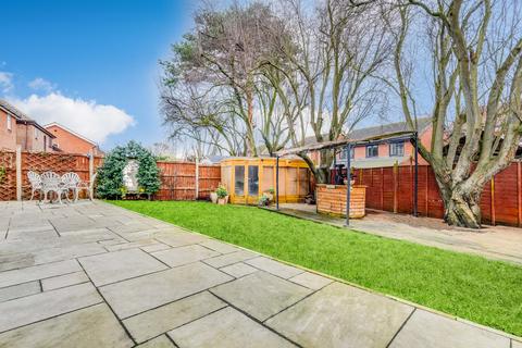 19 Coppard Gardens, Chessington, KT9 2GE