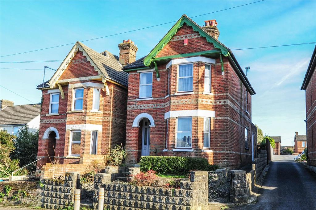 Albert Road, Parkstone, Poole, Dorset, BH12 3 bed detached house for