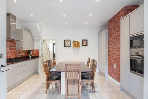 46 Curzon Road, London, W5 1NF