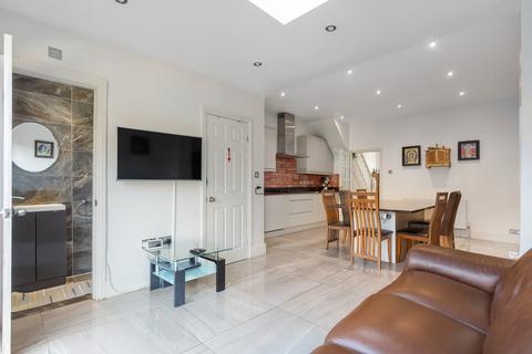 46 Curzon Road, London, W5 1NF