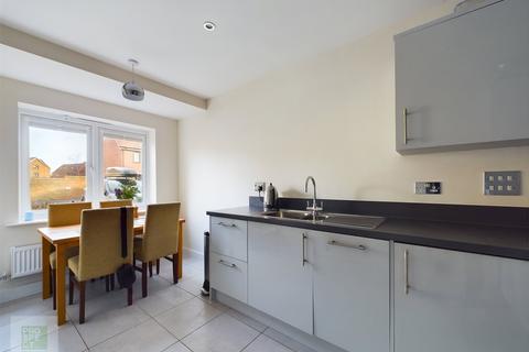 44 Tidman Road, Reading, RG2 0DE