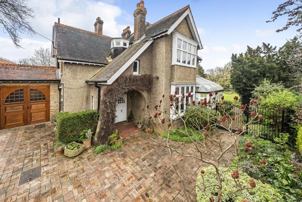 Oakhill Road, Beckenham 6 bed detached house £2,350,000