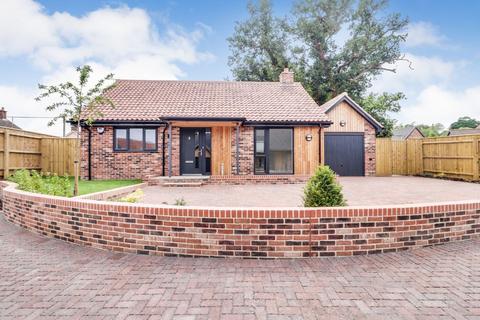 2 bedroom bungalow for sale, Nightingale Close, Melton, Woodbridge