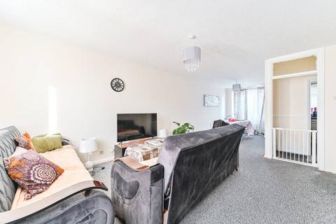 4 bedroom terraced house for sale, Hollman Gardens, Norbury, London, SW16
