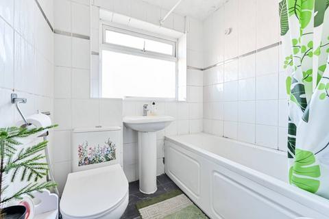 4 Hollman Gardens, London, SW16 3SJ