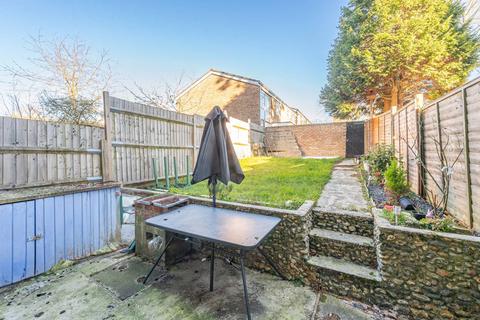 4 Hollman Gardens, London, SW16 3SJ