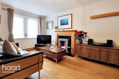 38 Hamond Close, South Croydon, CR2 6BZ