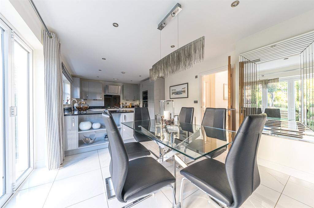 Levens, Kendal LA8 4 bed detached house for sale £575,000