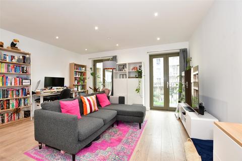 1 bedroom apartment for sale, Atlanis Avenue, London