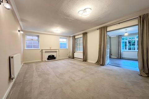 5 bedroom detached house to rent, Barnfield Drive, Solihull, West Midlands, B92