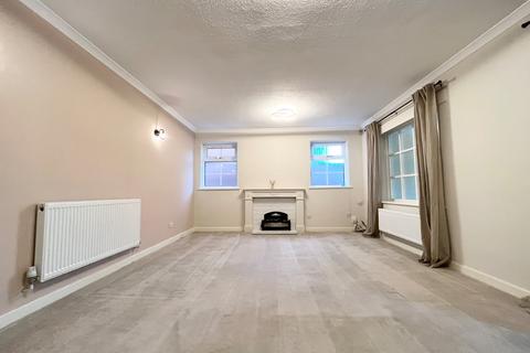 5 bedroom detached house to rent, Barnfield Drive, Solihull, West Midlands, B92