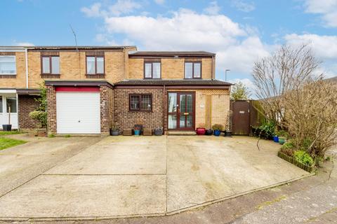 3 bedroom end of terrace house for sale - Mallow Way, Carlton Colville, NR33