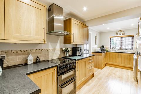 3 bedroom end of terrace house for sale - Mallow Way, Carlton Colville, NR33