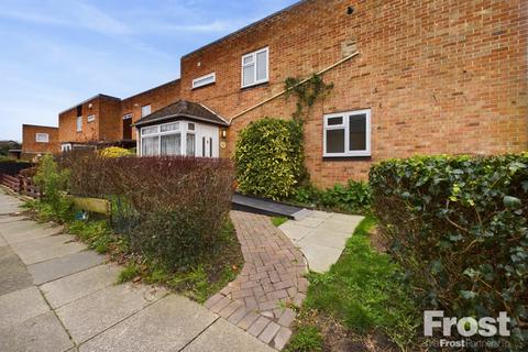 3 bedroom end of terrace house for sale - Falcon Drive, Stanwell, Staines-upon-Thames, Surrey, TW19