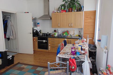2 bedroom flat for sale, Wythes Road, Silvertown, Canning Town, E16