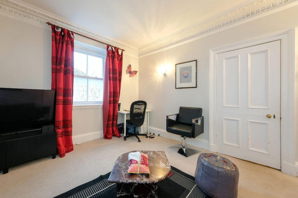 Hazelbank Cottage, 8 Quality Street Lane, EDINBURGH, EH4 5BU 3 bed