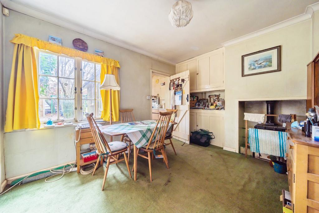 Chapman Lane, Flackwell Heath... 3 bed semidetached house for sale £