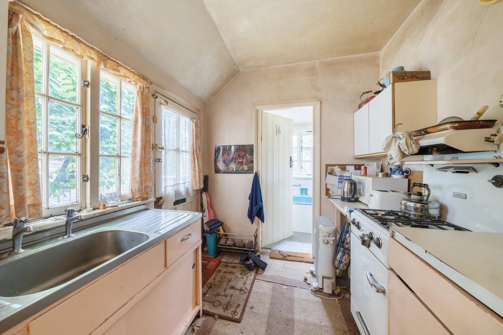 Chapman Lane, Flackwell Heath... 3 bed semidetached house for sale £
