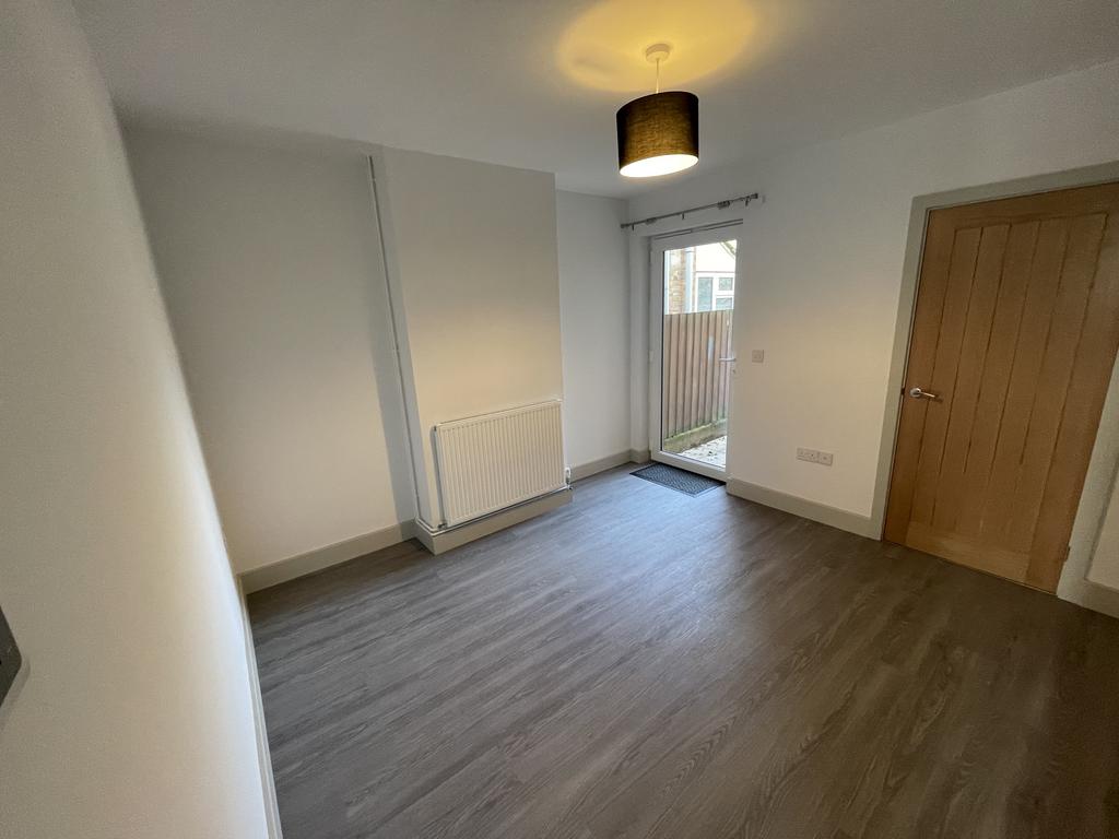 Darwin Road, Ipswich IP4 3 bed terraced house £1,200 pcm (£277 pw)
