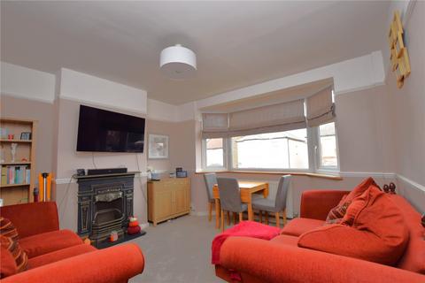14 Whalebone Grove, Romford, RM6 6BU