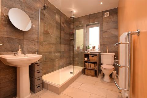 14 Whalebone Grove, Romford, RM6 6BU
