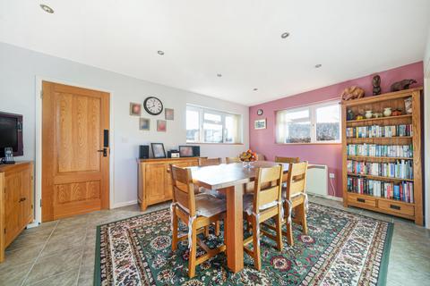 3 bedroom bungalow for sale, Stenbury Drive, Preston Candover, Basingstoke, Hampshire, RG25