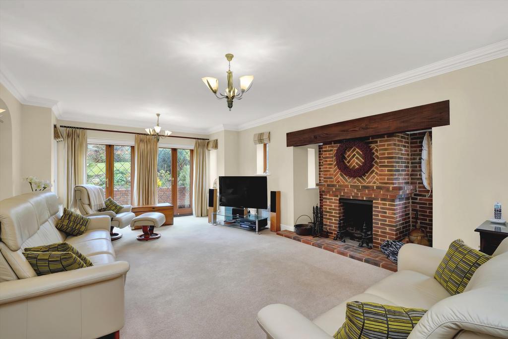 The Ridge, Epsom, Surrey, KT18 5 bed detached house for sale £2,250,000