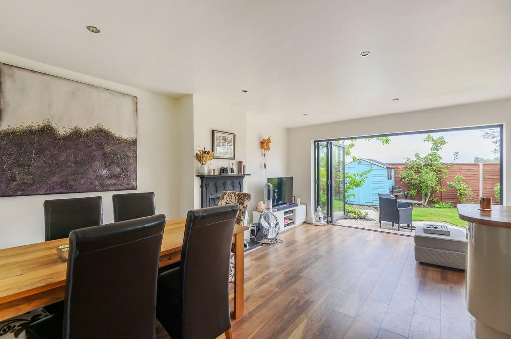 Gordon Road, Windsor, SL4 3 bed detached house for sale £550,000