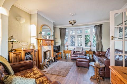 33 Walton Avenue, Cheam, Sutton, SM3 9UA