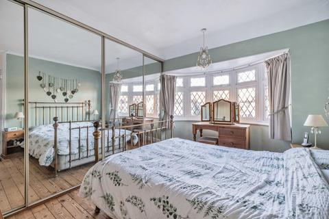33 Walton Avenue, Cheam, Sutton, SM3 9UA