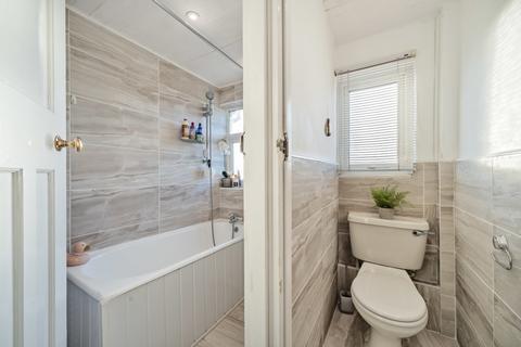33 Walton Avenue, Cheam, Sutton, SM3 9UA