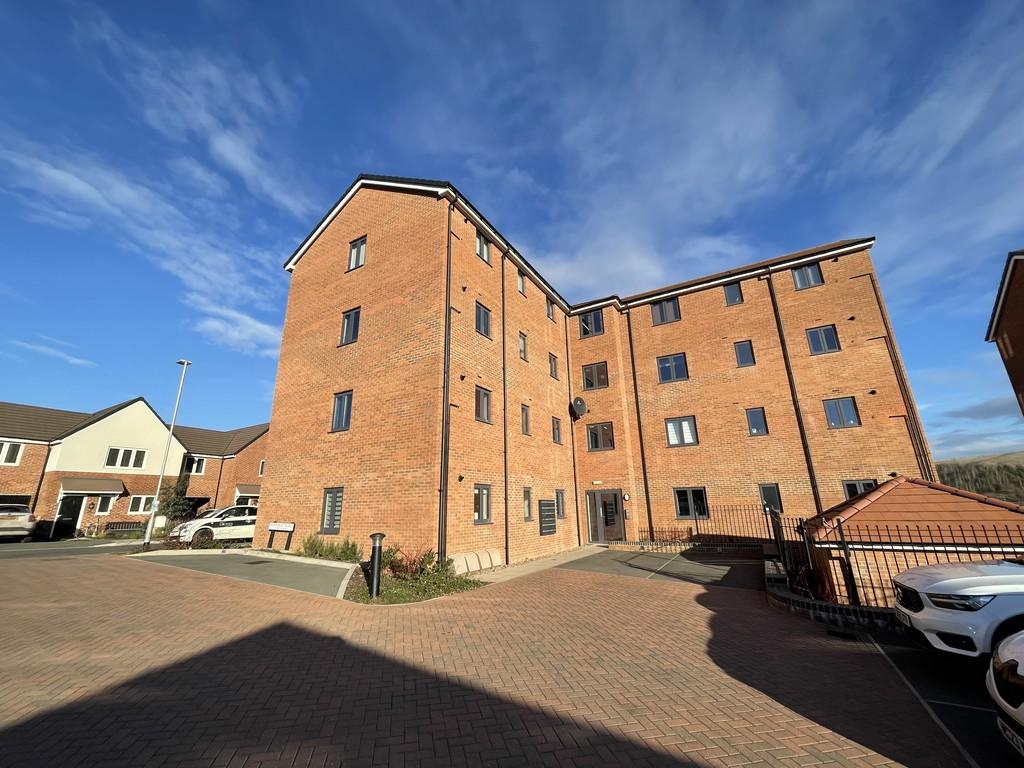 Hopwood Road, Gedling, Nottingham 2 bed apartment £925 pcm (£213 pw)