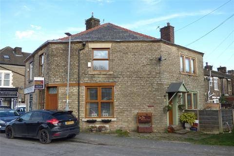 3 bedroom end of terrace house for sale, Market Street, Mossley, OL5