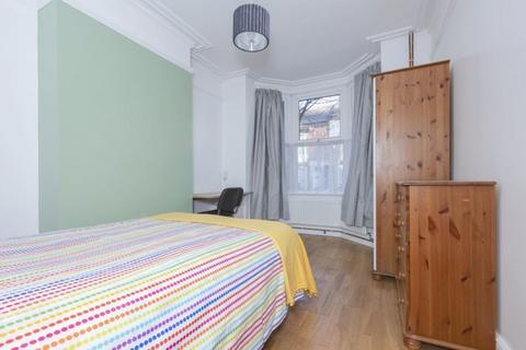 4 bedroom terraced house to rent, Norman Street, Leicester