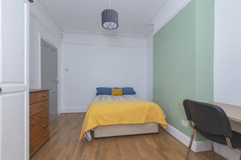4 bedroom terraced house to rent, Norman Street, Leicester