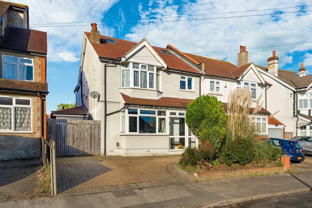 Sandy Lane South, Wallington 4 bed semidetached house for sale £765,000