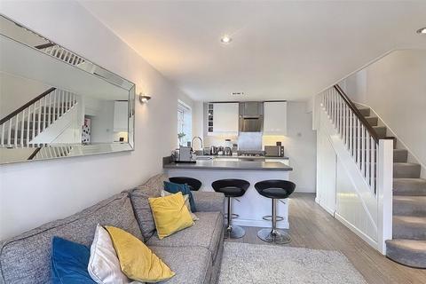 4 Groveside Close, Carshalton, SM5 2EQ