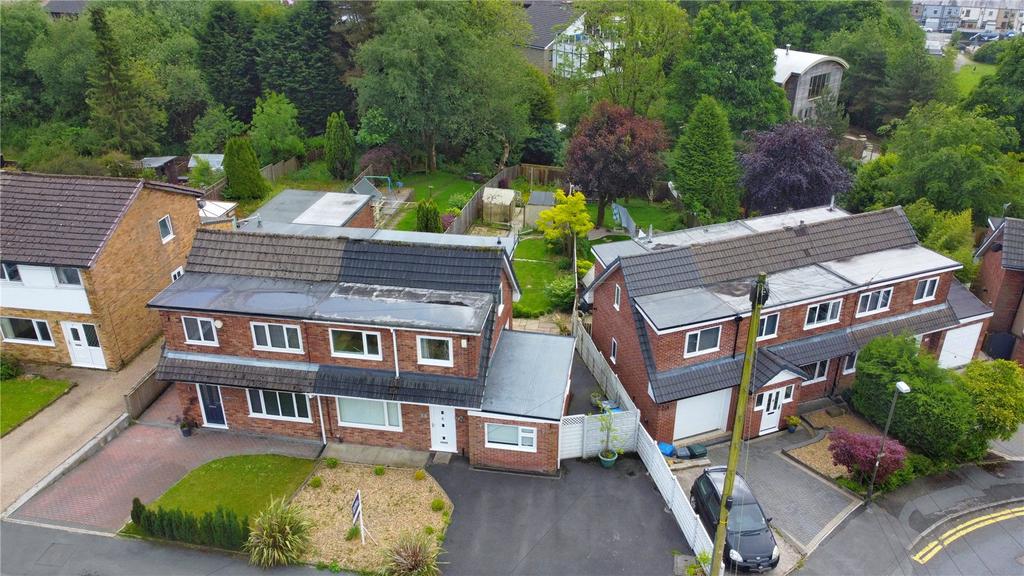 Croft Close, Reedsholme, Rossendale, BB4 3 bed semidetached house for