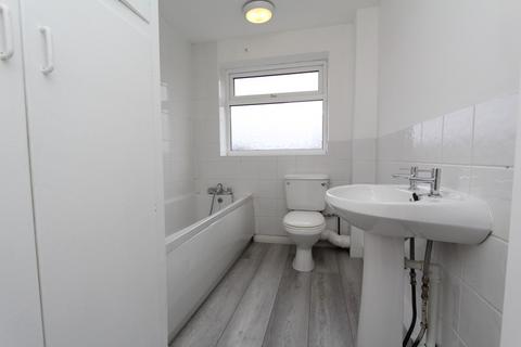 1 bedroom flat to rent, South Street North, New Whittington